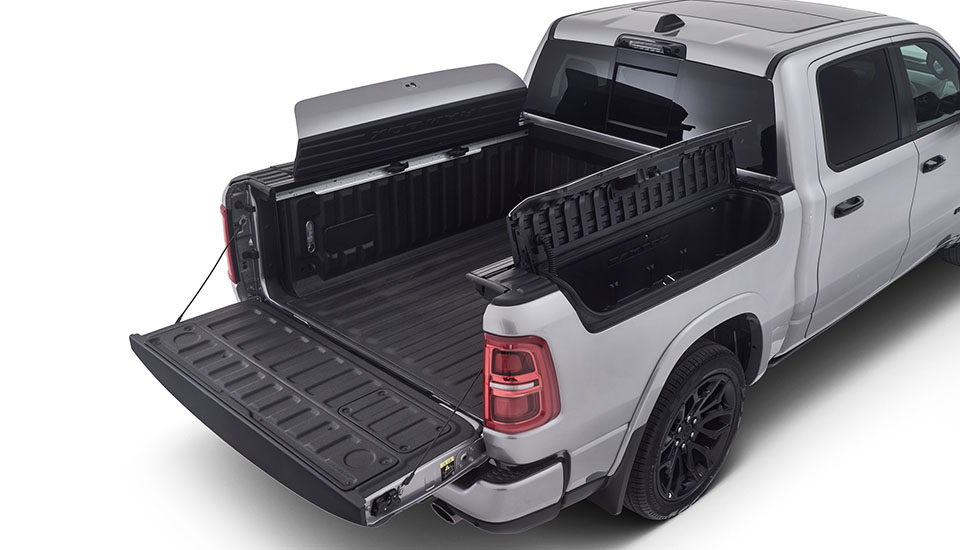 Rear storage of a RAM 1500